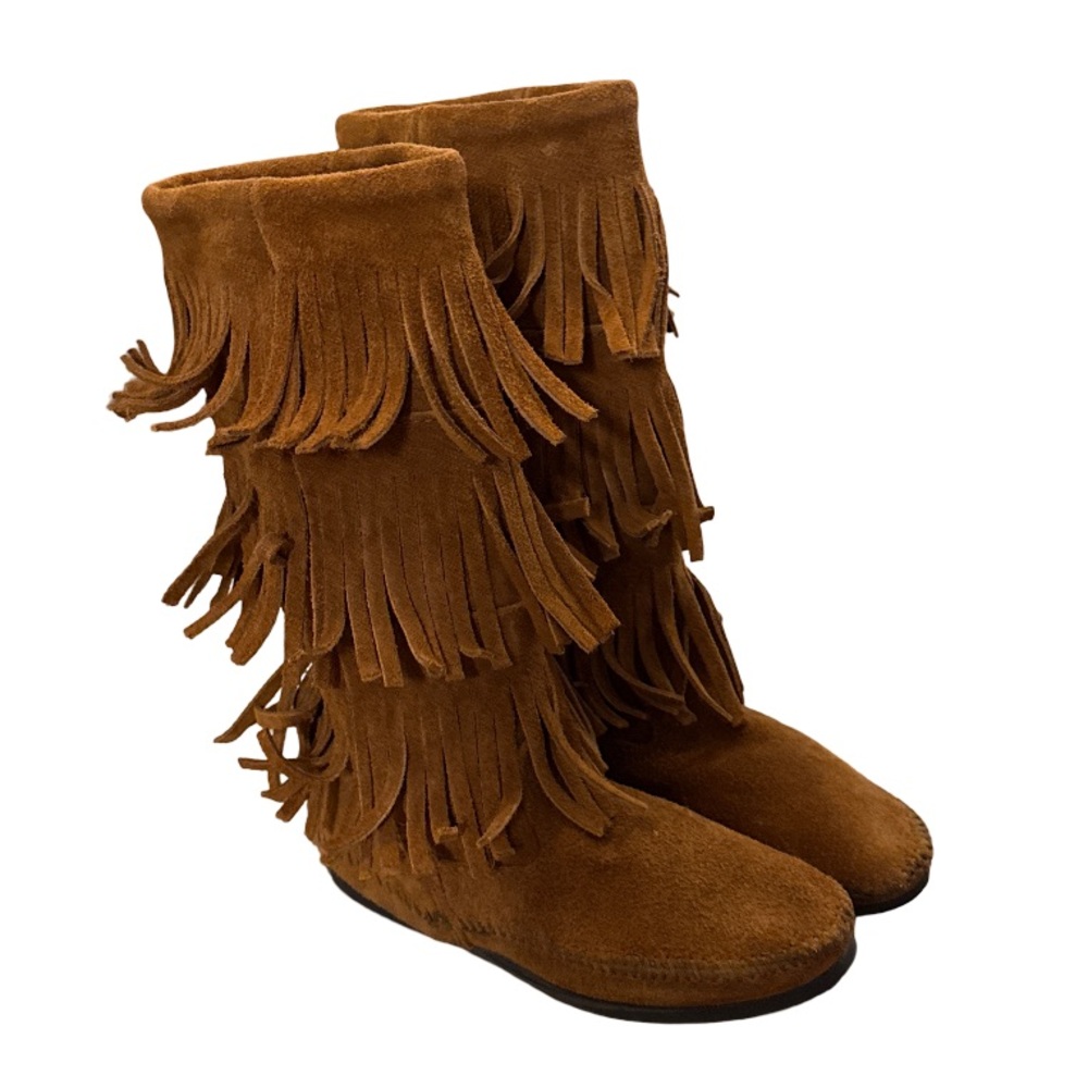 Minnetonka Brown 3tier Fringe Moccasins
Size 6
